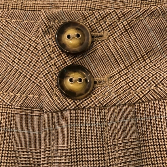 Guess Plaid Bermuda Shorts - Picture 4 of 7